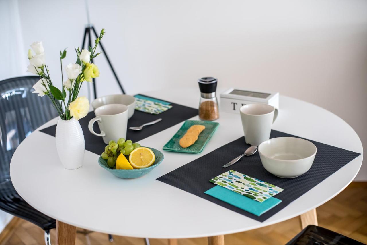 Ybl Apartment City Center Szekesfehervar Ngoại thất bức ảnh