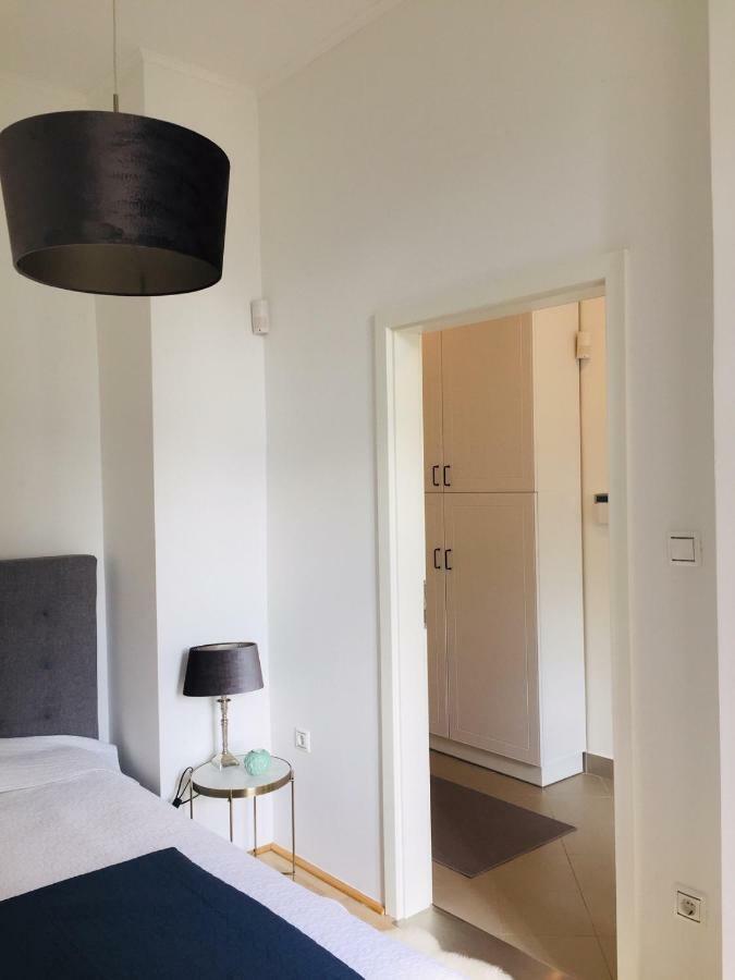 Ybl Apartment City Center Szekesfehervar Ngoại thất bức ảnh